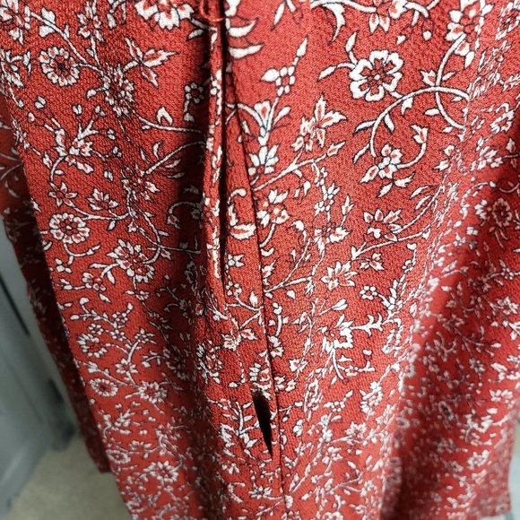 Max Studio Short Sleeve Floral Crepe Midi Dress - Picture 12 of 16